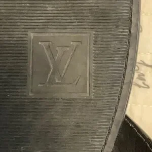 Louis Vuitton authentic men’s Damier Noir sandals. Size 10. Louis Vuitton | Shoes | Louis Vuitton Authentic Mens Damier  main image 4